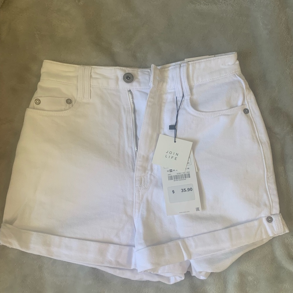Mom fit shorts 🤍